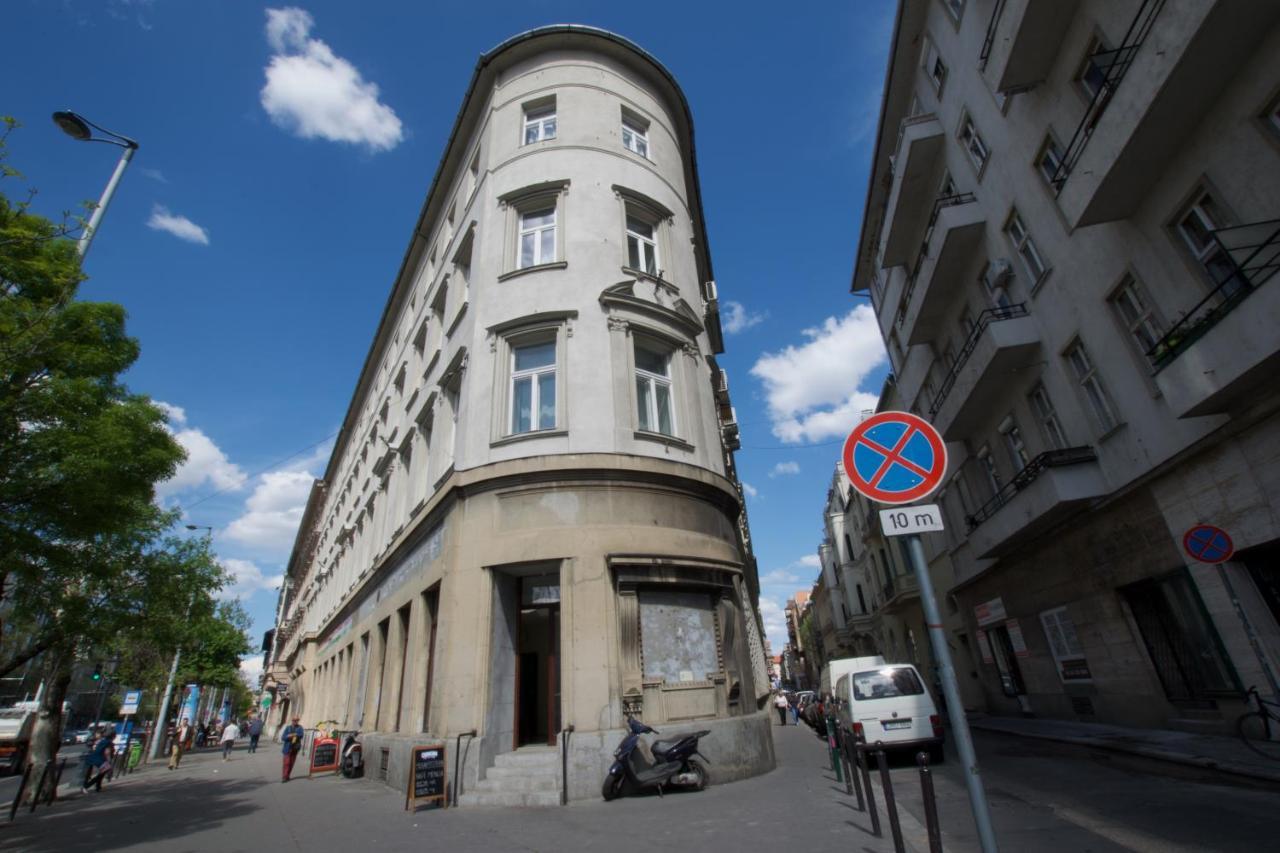 Flatiron Budapest Building - By Hi5 Extérieur photo